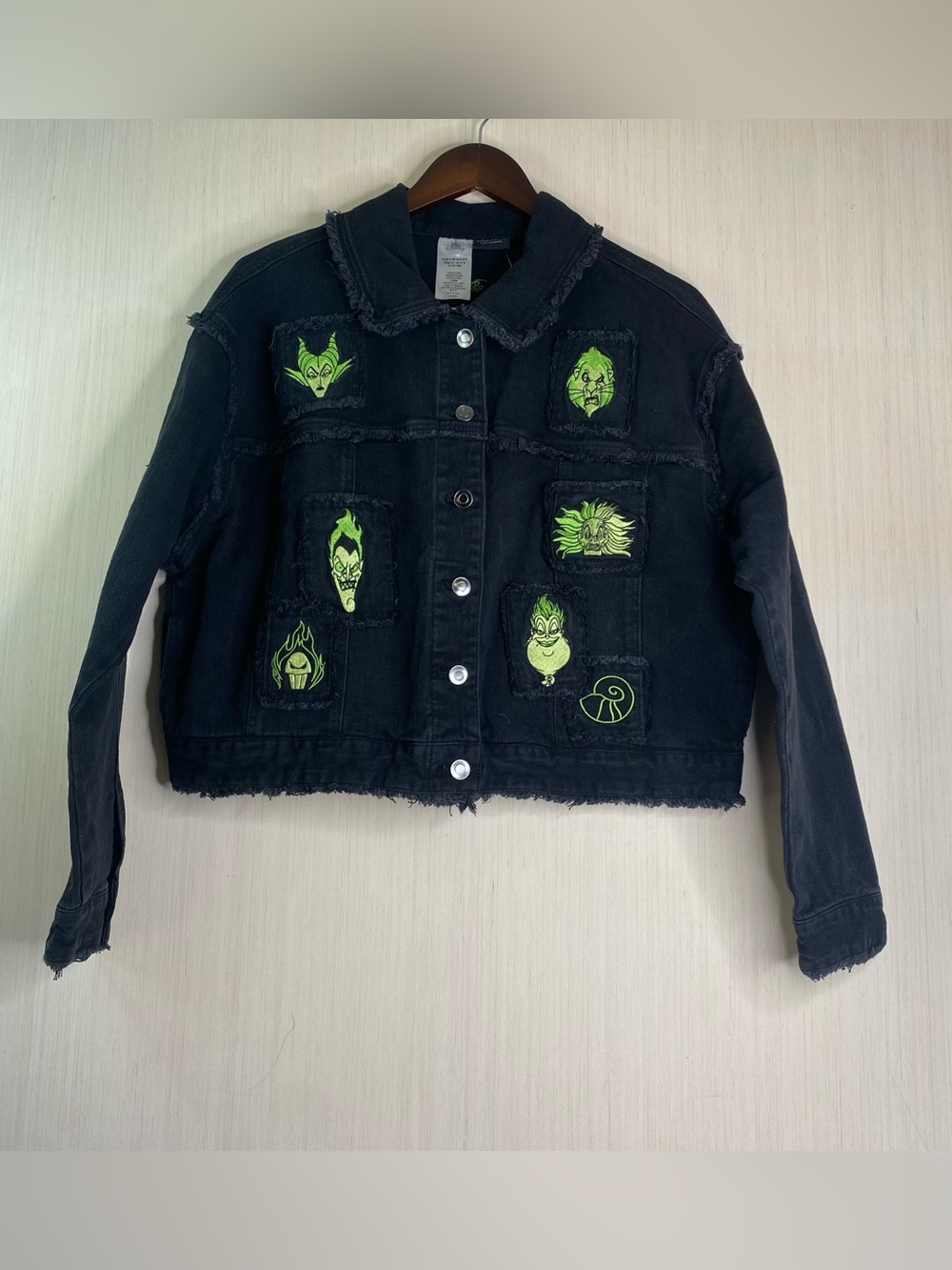 NWT Disney Parks 2025 Her Universe Villains Raw Hem Black Denim Jacket XL